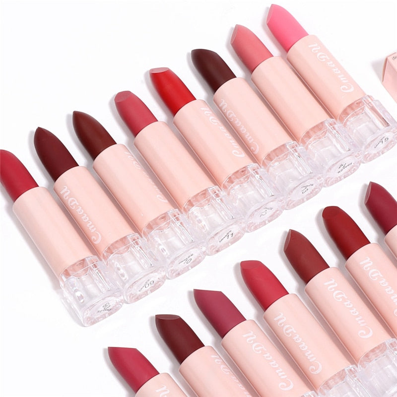 IDEAL COVERAGE LIPSTICK FOR STRONG LIPS