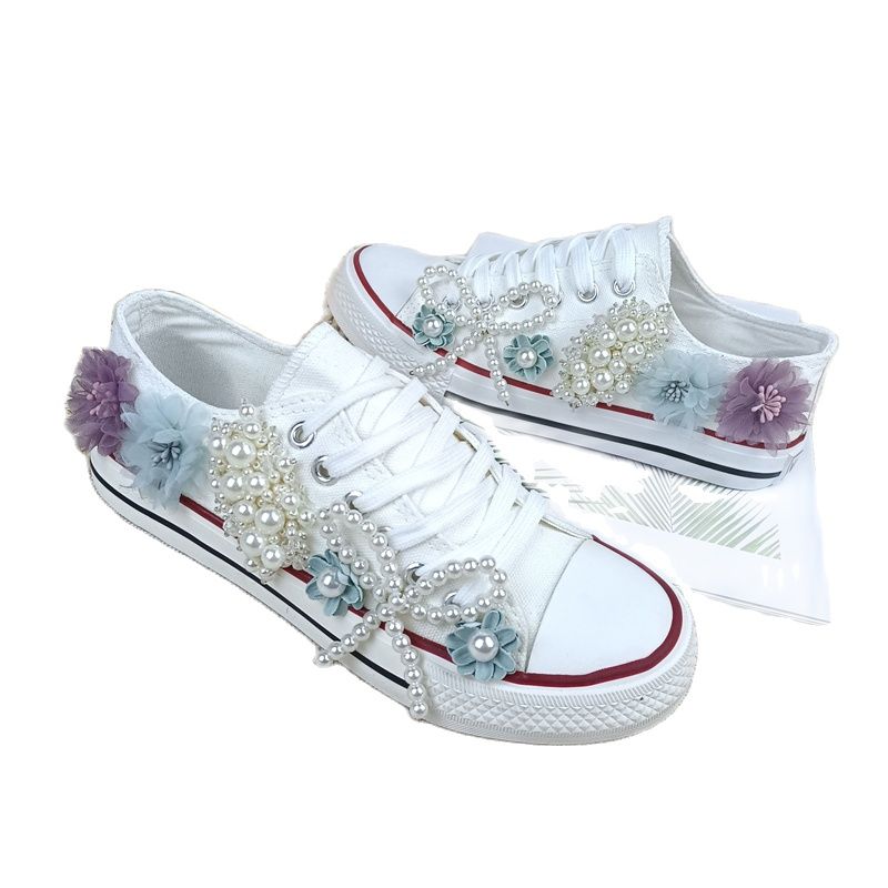 SUPER CUTE STYLISH ALL STAR STYLE SNEAKERS.