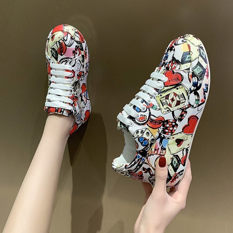 WOMEN'S COLORFUL GRAFFITI SNEAKERS.